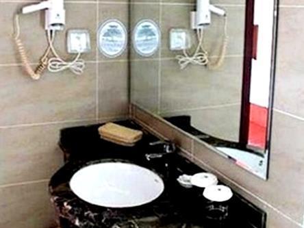 Greentree Inn Shandong Qingdao Railway Station Zhanqiao Yacht Wharf Express Hotel Exterior foto